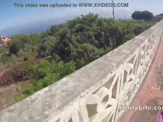 Analinis seksas video apie as šalis namas terrace