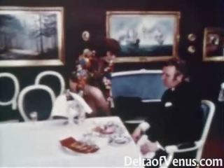 Clássicos adulto clipe 1960s - peluda adulto morena - tabela para três