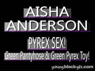 Fascinating pusaudze melnas jauns sieviete aisha anderson